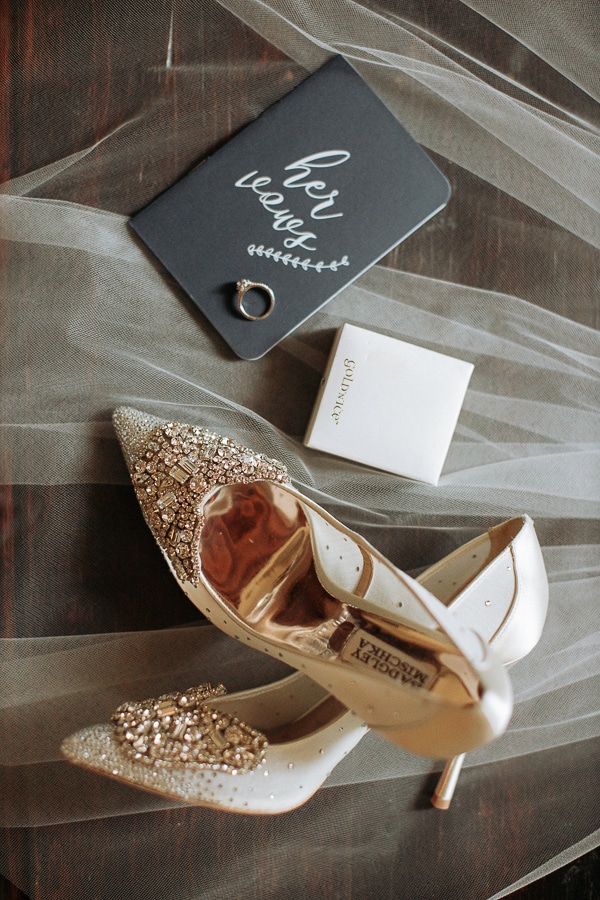 whimsical-intimate-wedding-tuscany-rustic-details_04