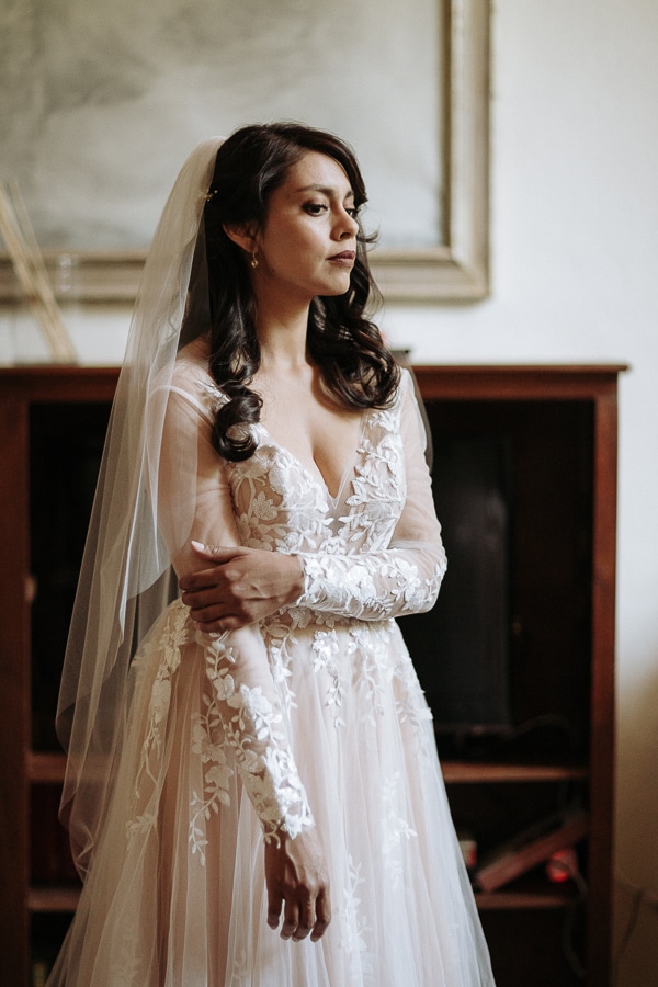 whimsical-intimate-wedding-tuscany-rustic-details_08