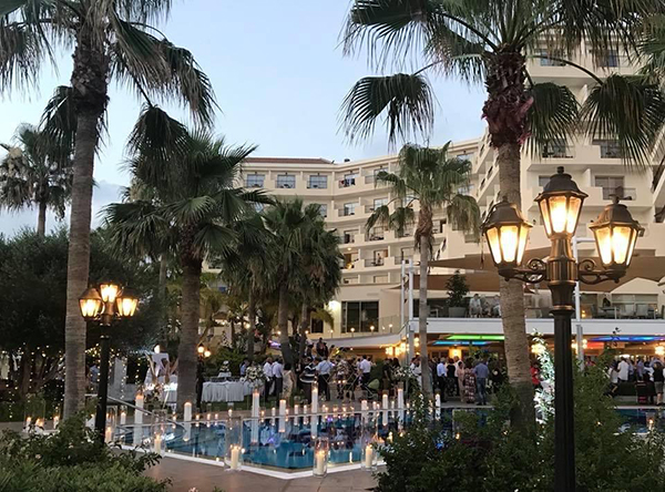 your-wedding-day-amazing-aquamare-hotel_02x